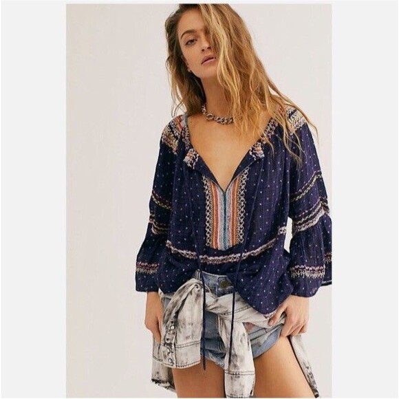 Free People Tops - Free People Talia Top Women's M Embroidered Peasant Boho Bell Sleeve Blouse
